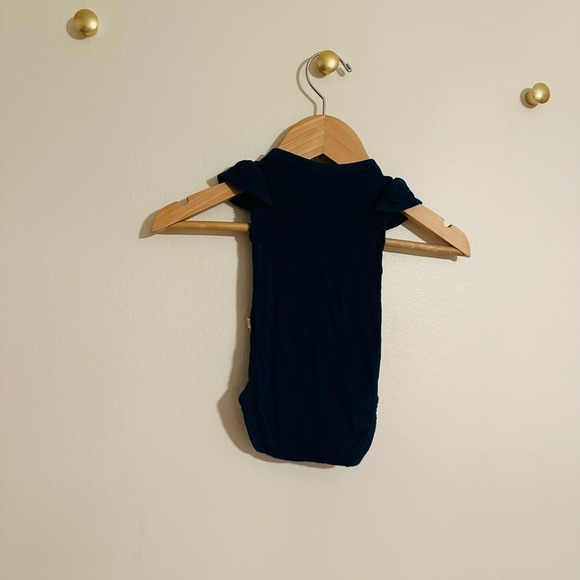 Posh Peanut Bamboo Ruffle Onesie - Picture 3 of 3